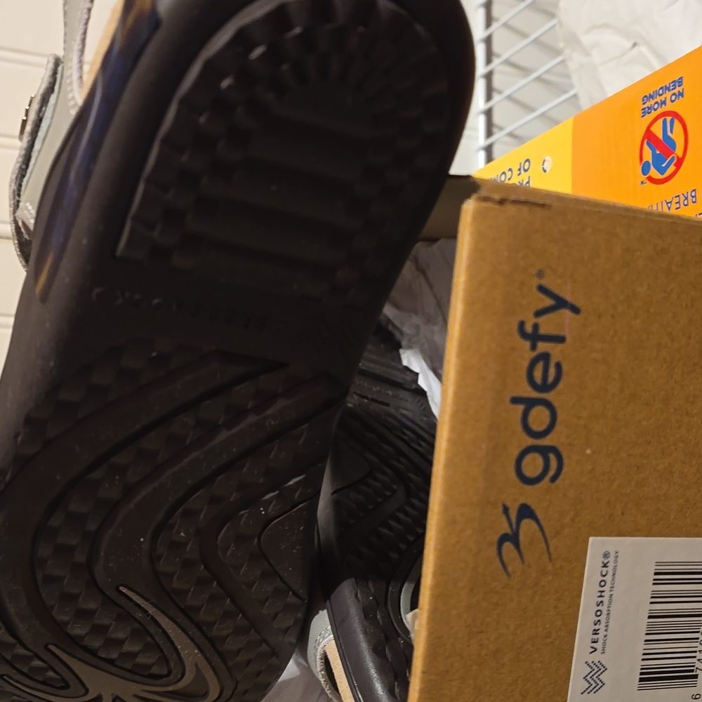Gdefy Gray Sandals with Velcro Closure - Picture 2 of 3